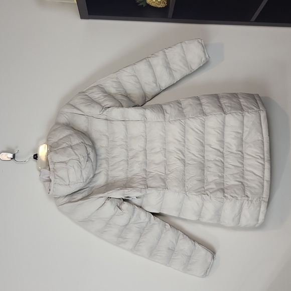 AMAZON ESSENTIALS Stone/Cream Lightweight Water-Resistant Hooded Puffer Coat - Picture 8 of 14